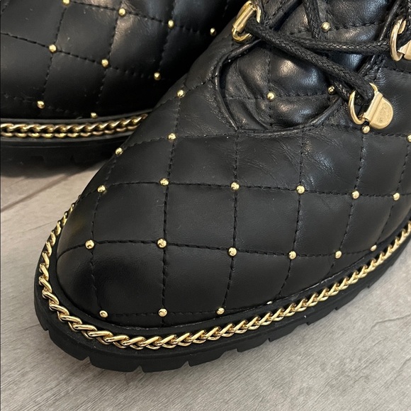 Ron White Tatum Quilted Leather Ankle Boot Gold Accent Waterproof, Size 40/9 - Picture 3 of 14